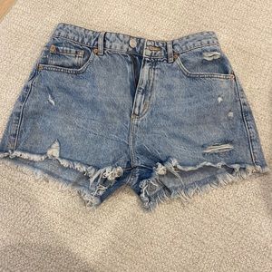 Size 27/05 garage jean shorts!! Never worn new with tags